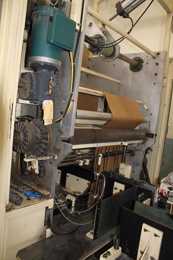 Used 37" WIDE GREENBAY ENGINEERING SINGLE FOLD DISPENCER TOWEL WITH BRETTING BANDER