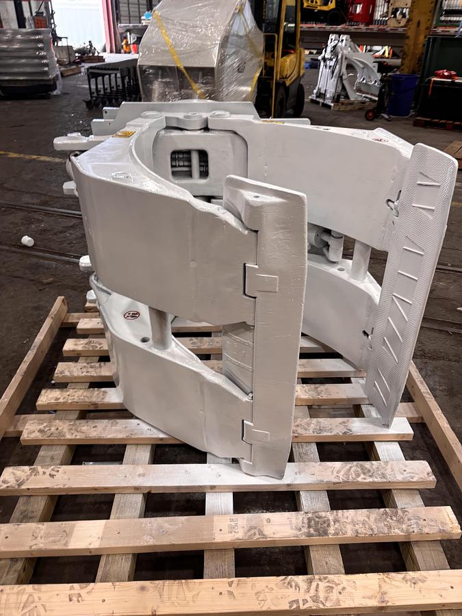 Used CASCADE MODEL 90F - RCS - 21C 60" DIA. ROLL CLAMP