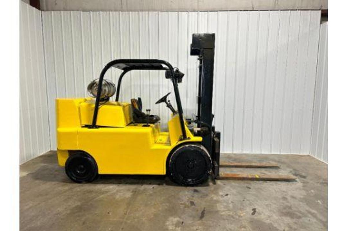 Used 19,000LB CAPACITY LOWRY FORKLIFT