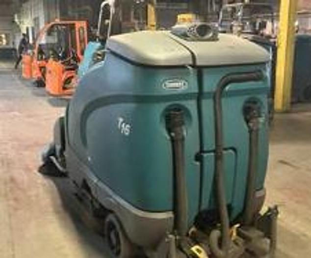 Used TENNANT T16 FLOOR SWEEPER SCRUBBER MANUFACTURED 2021