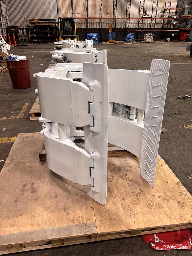 Used CASCADE MODEL 90F - RCS - 21 60" DIA. ROLL CLAMP