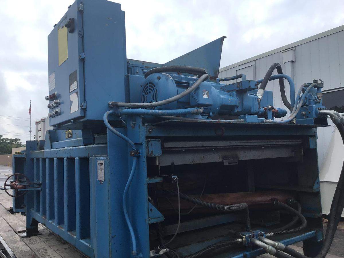 Used MARATHON GEMINI XTREME HORIZONTAL BALER