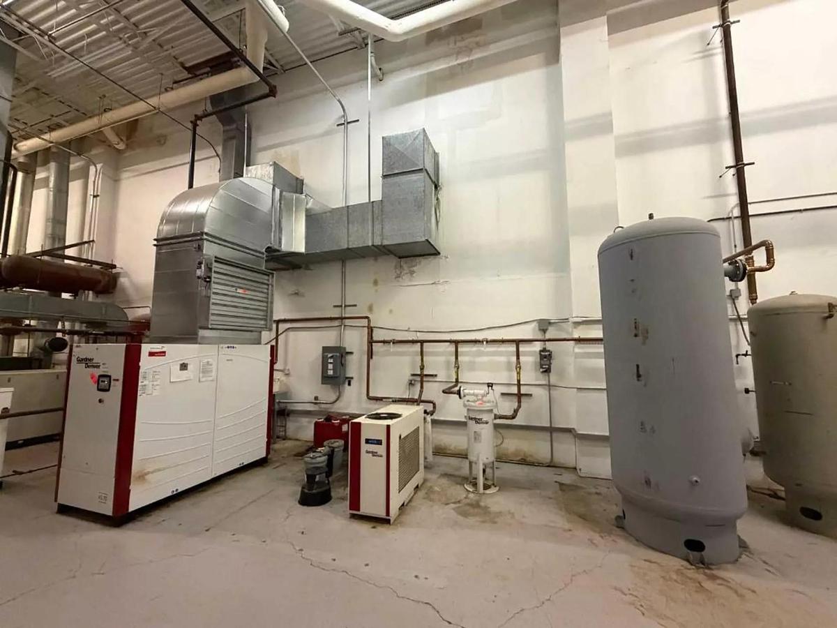 Used GARDNER DENVER VS 70 COMPLETE VARIABLE SPEED ROTARY SCREW AIR COMPRESSOR SYSTEM MANUFACTURED 2018