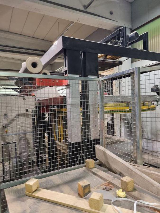 Used SIGNODE (HALOILA) OCTOPUS 1600 BTS PALLET WRAPPING LINE