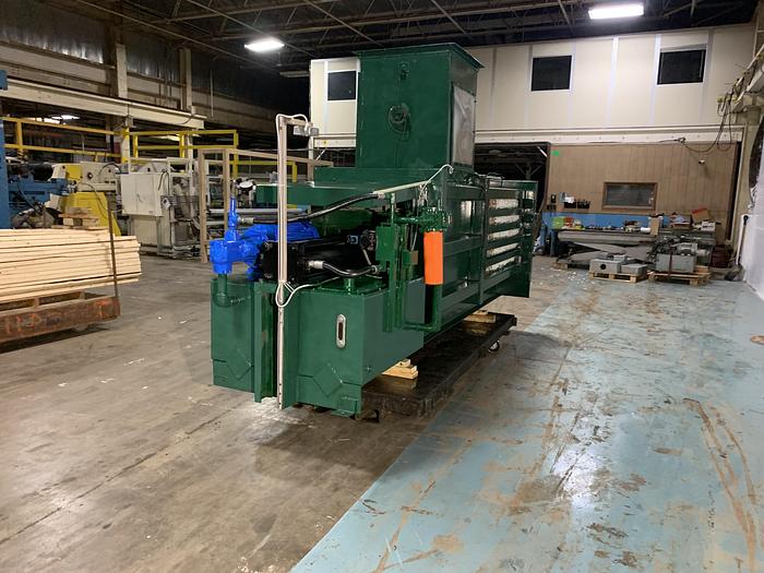 Used HORIZONTAL CLOSED DOOR BALER 20 HP
