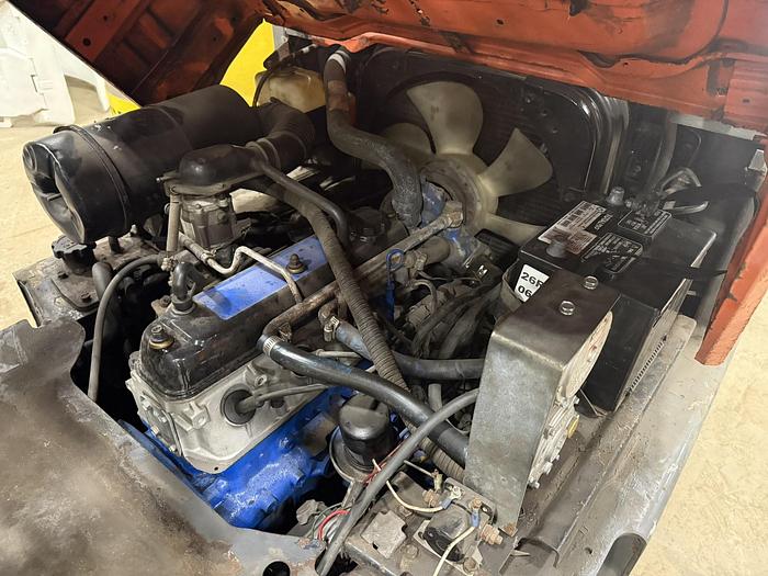 Used 5,000 POUND TOYOTA 5FGC25 FORKLIFT TRIPLE STAGE MAST