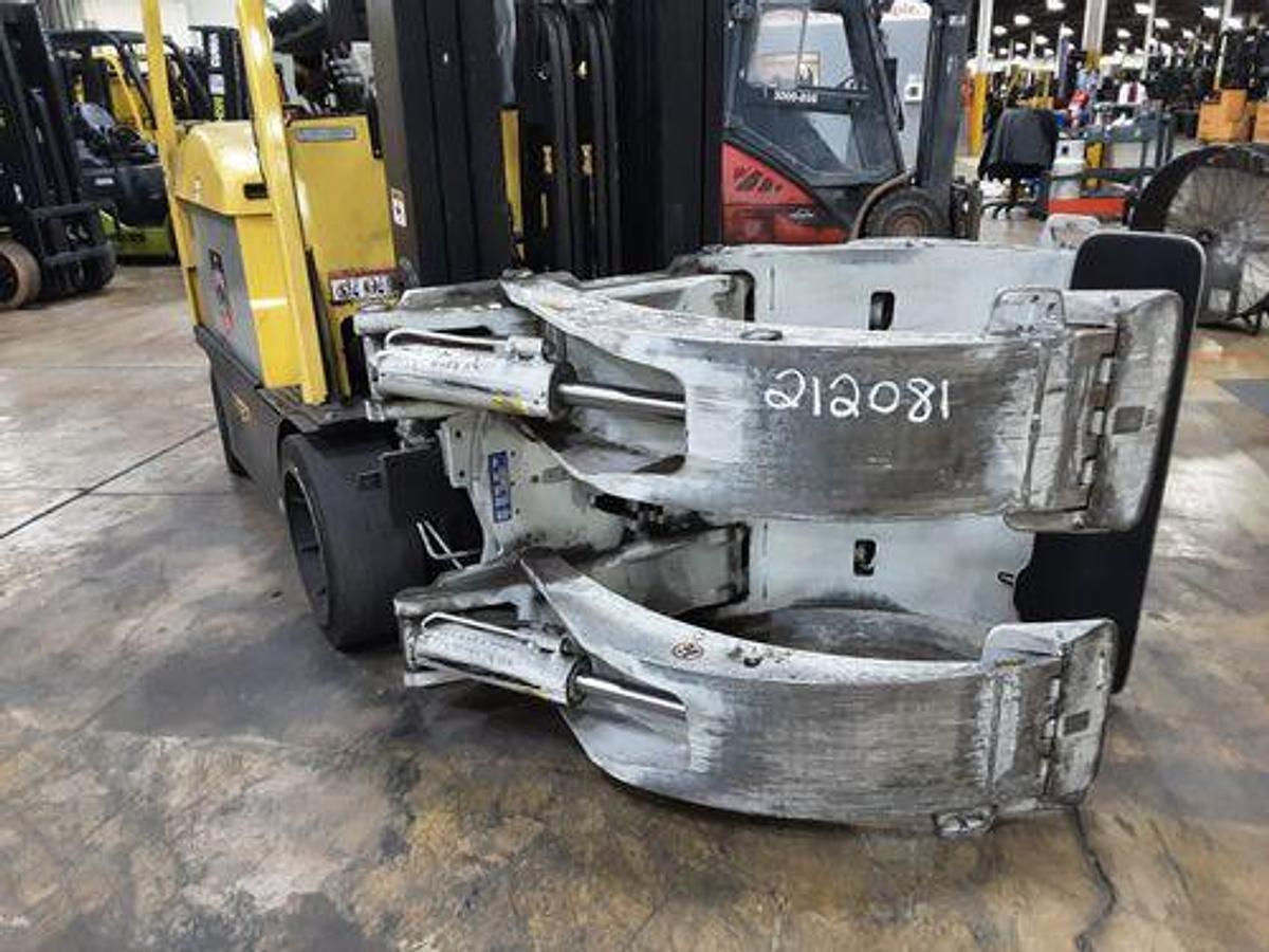 Used 60" CASCADE MODEL 33H-RDP CLASS III PAPER ROLL CLAMP 6,600 POUND LOAD CENTER 