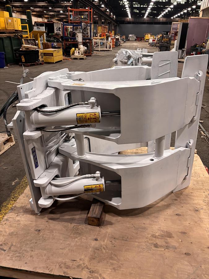 Used CASCADE MODEL 90F - RCS - 21 60" DIA. ROLL CLAMP