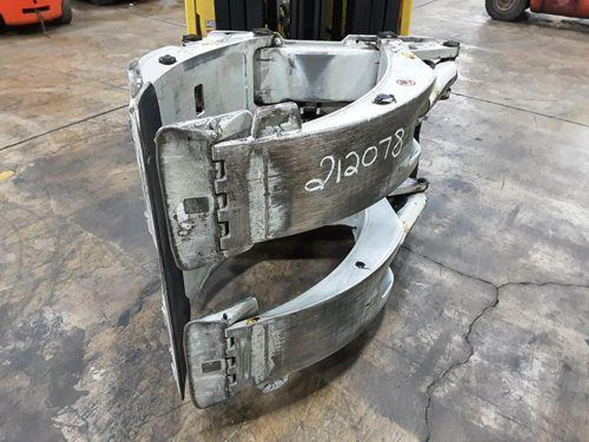 Used 60" CASCADE MODEL 33H-RDP CLASS III PAPER ROLL CLAMP MANUFACTURED 2019