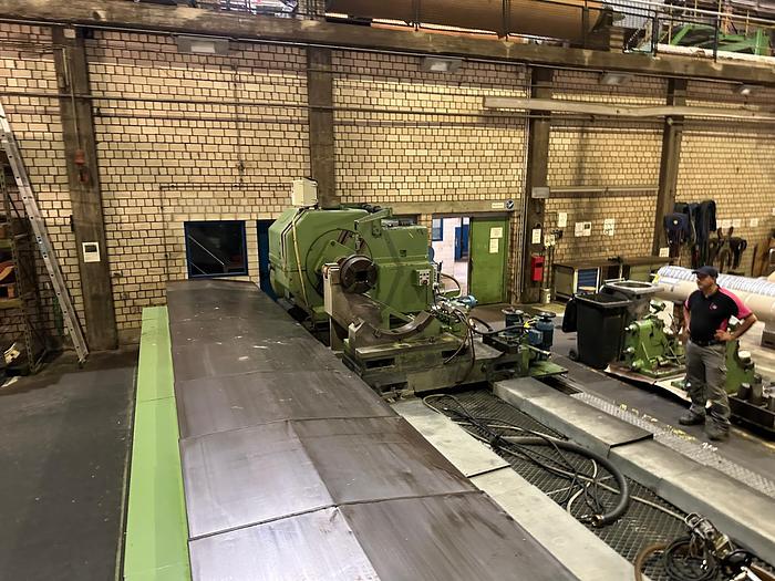 Used 334" (8500MM) WALDRICH SIEGEN ROLL GRINDER