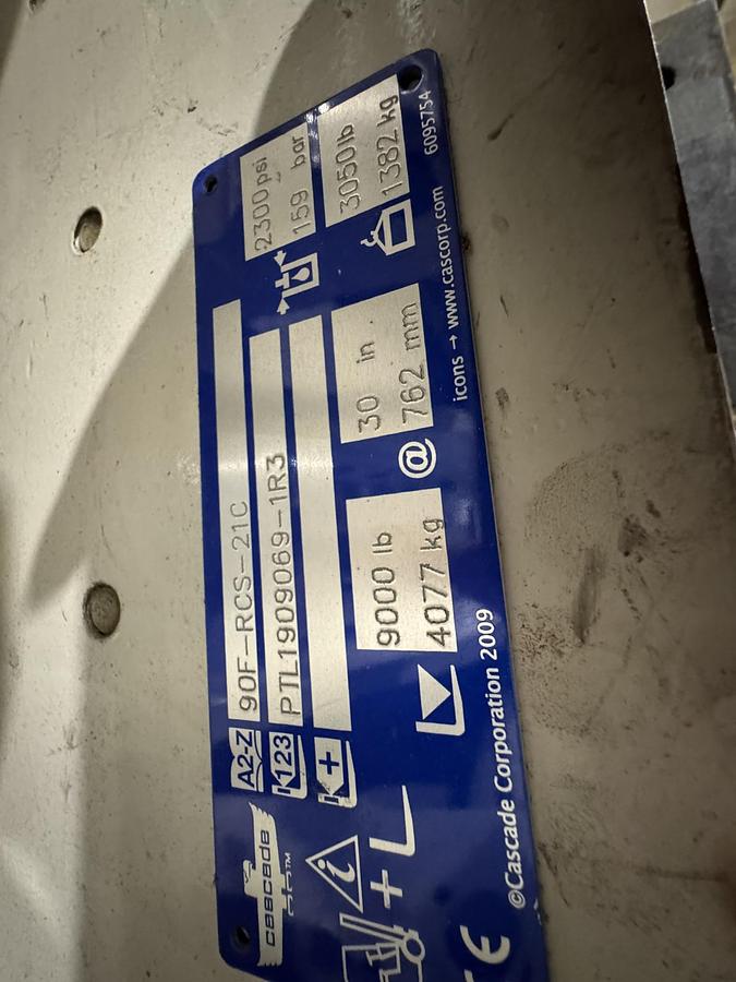 Used 12000 LB YALE ELECTRICL ROLL CLAMP TRUCK WITH CASCADE CLAMP MODEL ERC120VHN48TE094