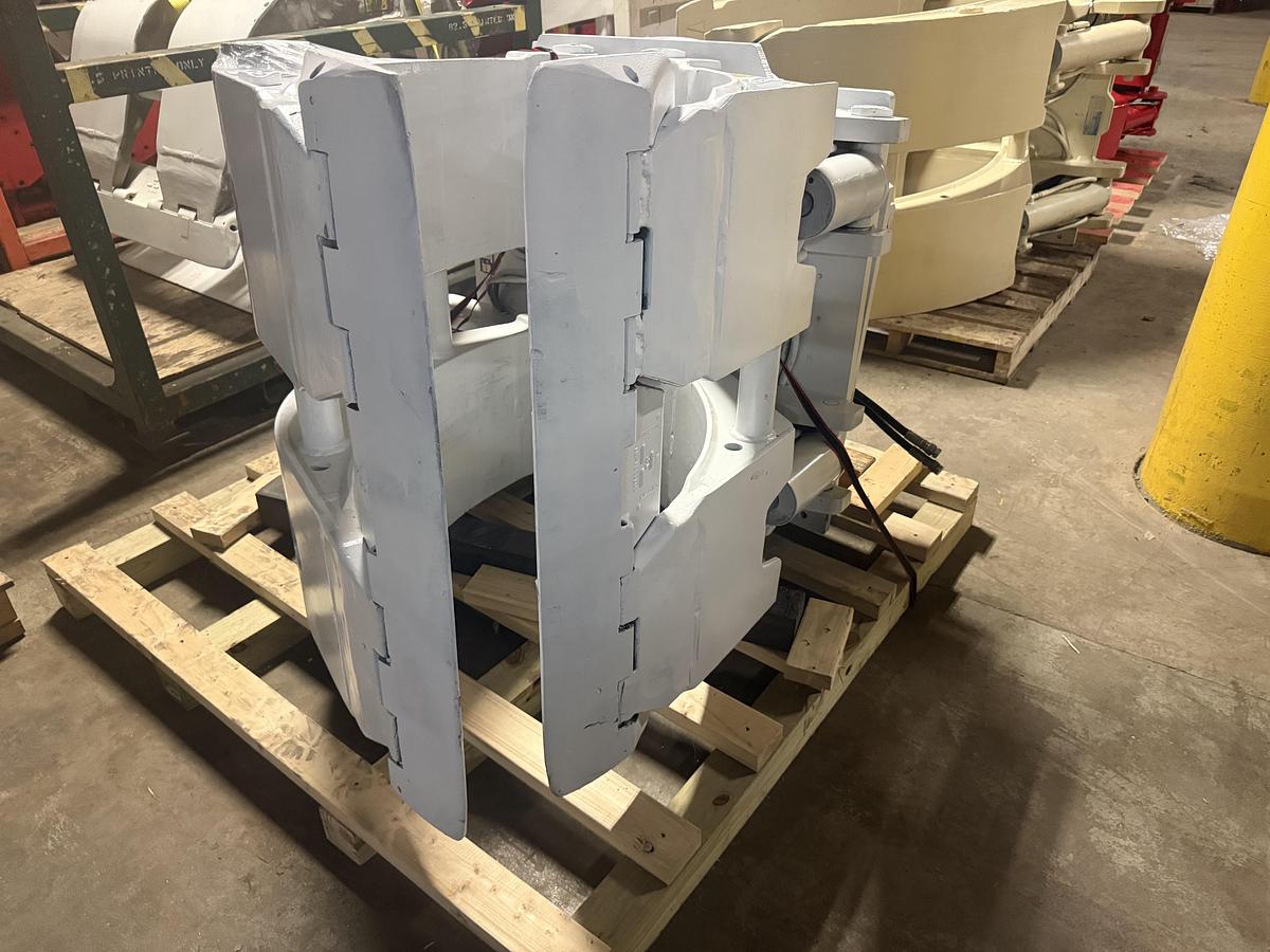 Used CASCADE 100F-RCP-01C 60" DIAMETER ROLL CLAMP CLASS IV MFG. 2019