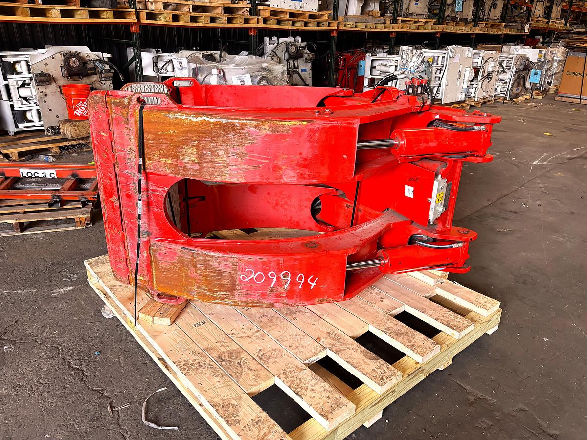 Used 2019 Bolzoni Auramo ARC-100-20844PE84 84" ROLL CLAMP