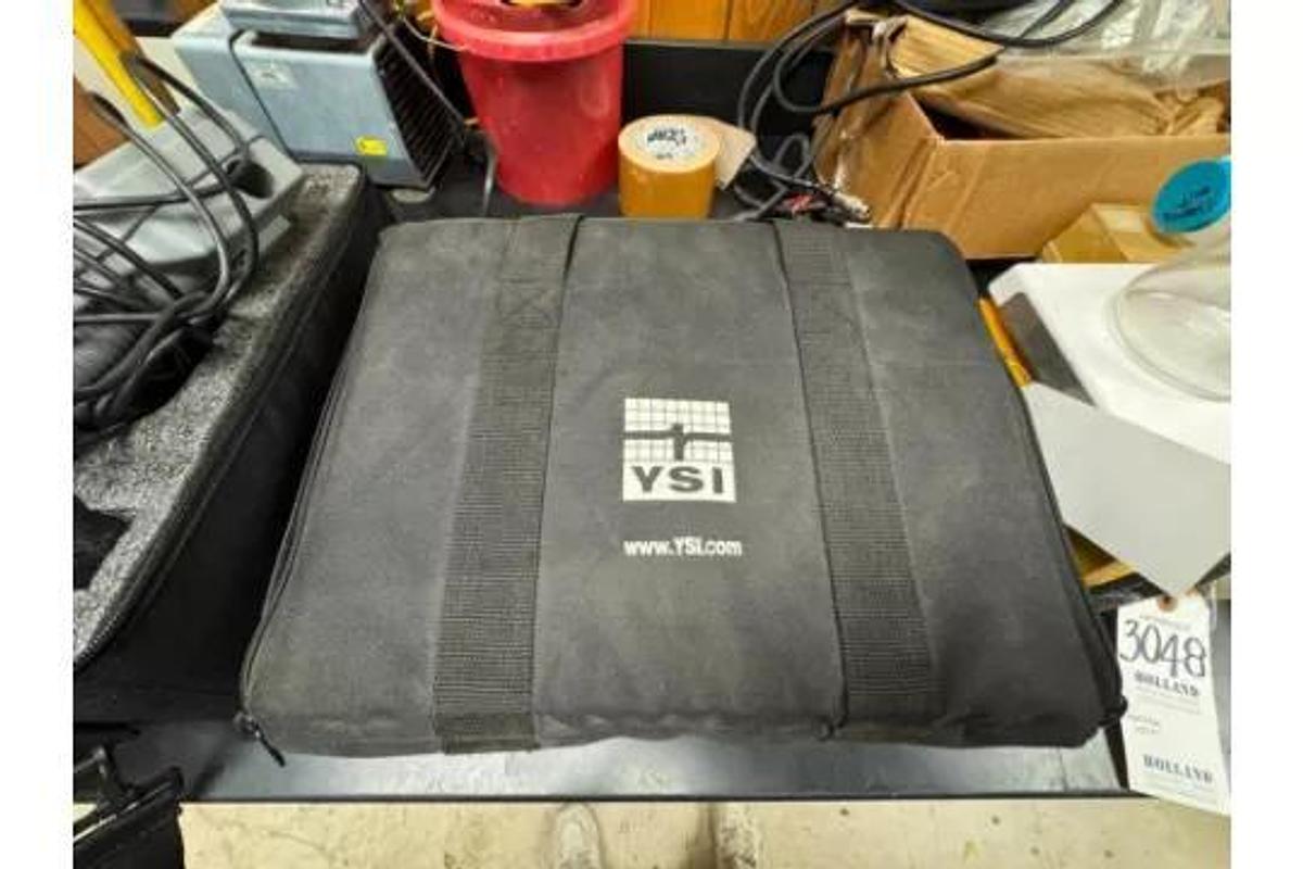 Used YSI ENVIRONMENTAL MODEL 550A DISSOLVED OXYGEN INSTRUMENT