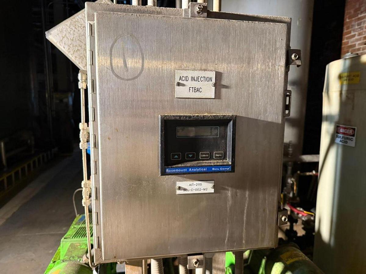 Used ELEVATED PUMP SKID WITH CONTROLER AND TANK