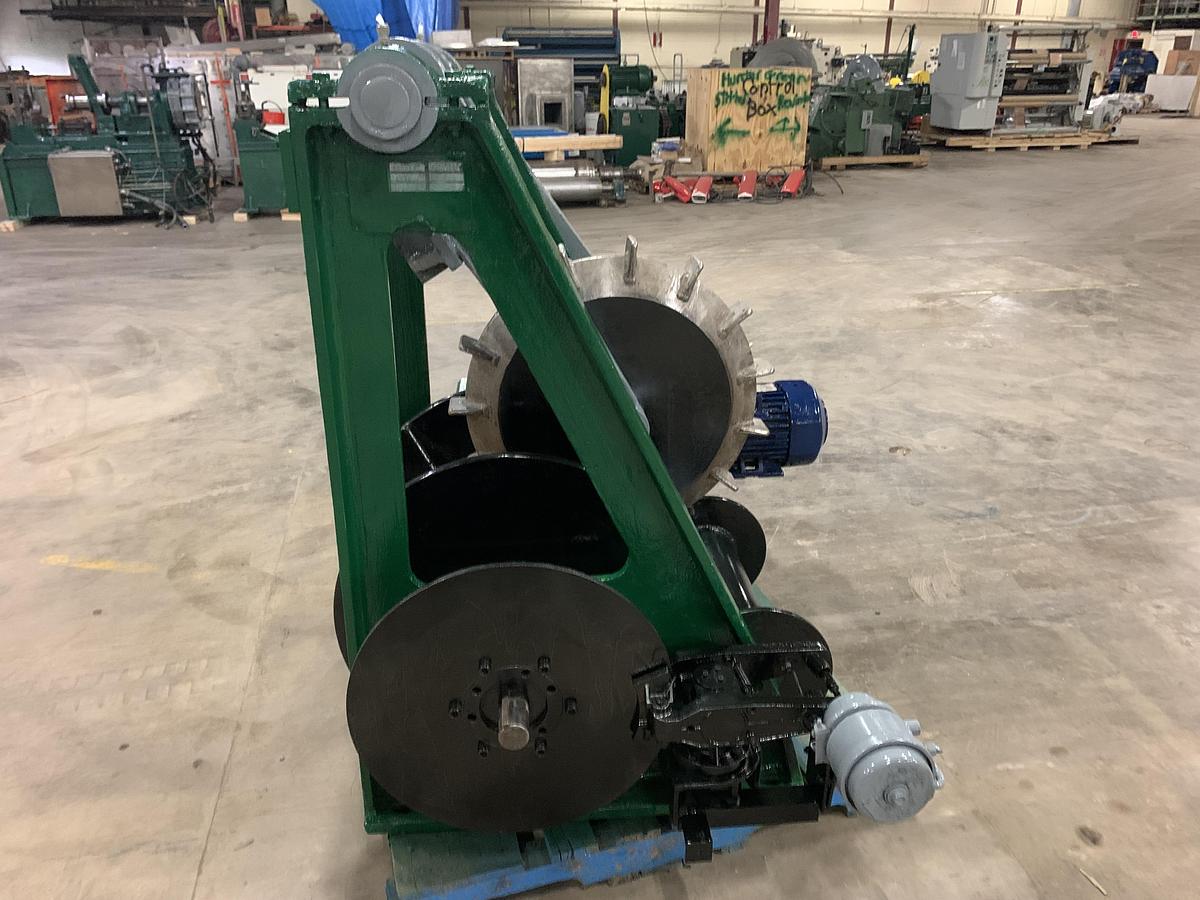 Used KADANT BLACK CLAWSON RAGGER W/ CONTROL PANEL