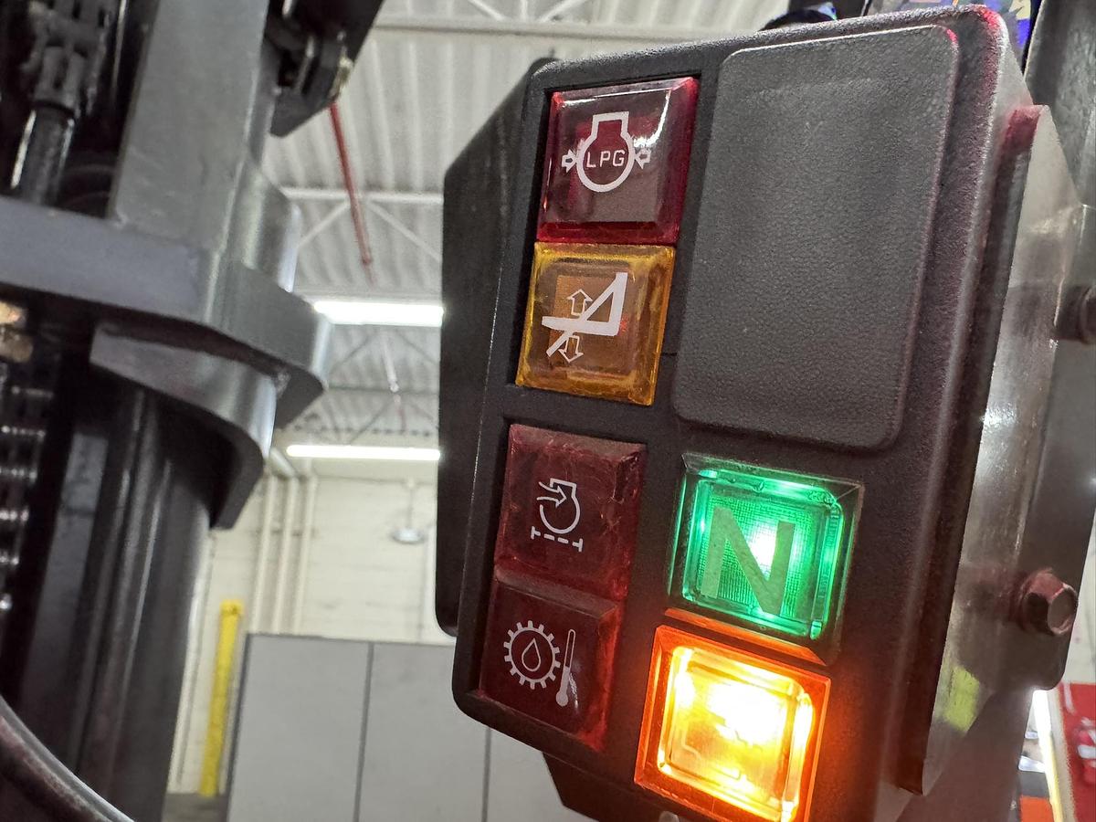 Used CATERPILLAR ROLL CLAMP TRUCK MODEL GC55K6 WITH CASCADE CLAMP