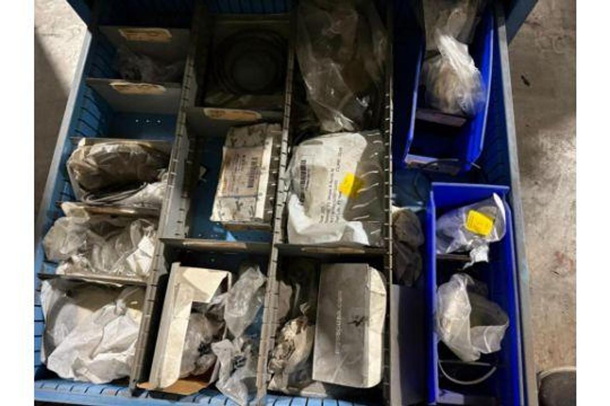 Used LYON 11 DRAWER TOOL CABINET CONTENTS NOT INCLUDED