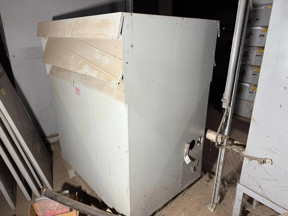 Used 440 kVA HPS Hammond DM440NJ Transformer HV 575V LV 460/266V ALUMINUM WINDINGS