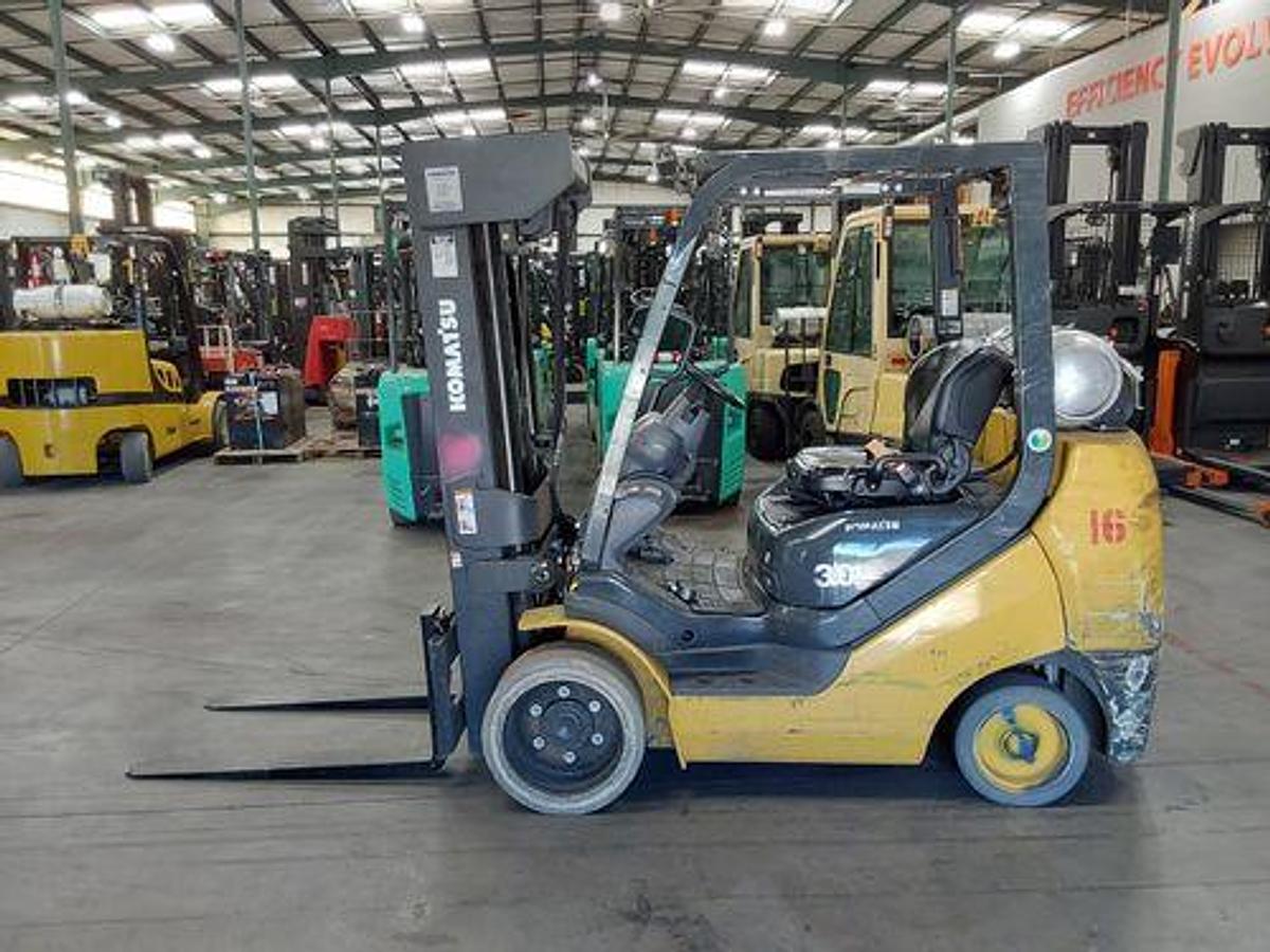 Used 6,000 LB. KOMATSU FG30SHT-16 LH82" RH241" MFG 2019