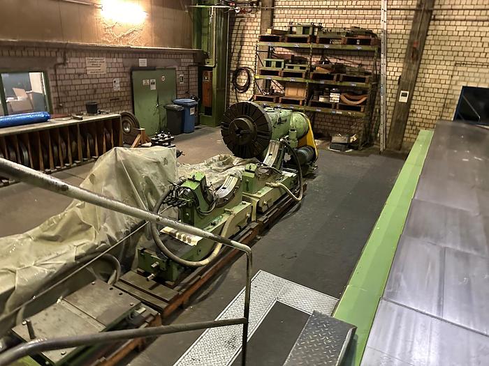 Used 334" (8500MM) WALDRICH SIEGEN ROLL GRINDER