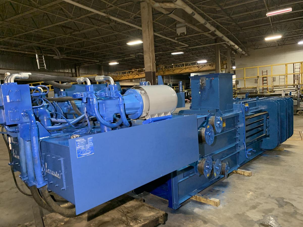 Used BALEMASTER HORITZONTAL AUTO TIE BALER 44100GL-10 TWIN 50 HP MOTORS