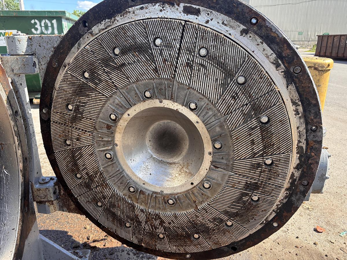 Used 34"/38" BELOIT / GL&V DD4000 DOUBLE DISC REFINER