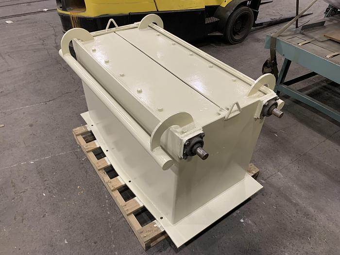 Used SHRED-TECH ST75E DUAL SHAFT SHREDDER WITH TWO 40 HP MOTORS MANUFACTURED 2004