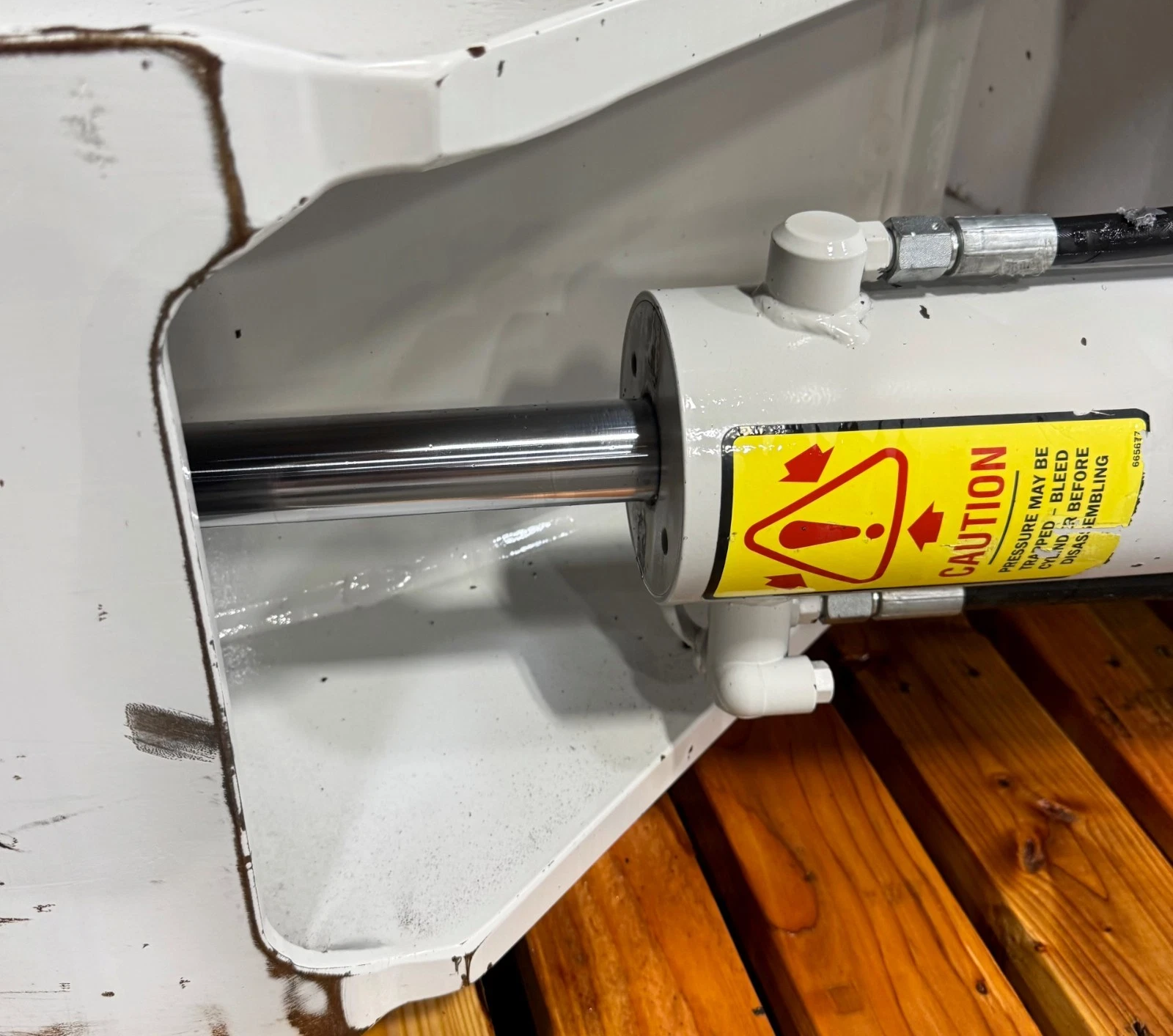 Used 72" CASCADE PAPER ROLL CLAMP MODEL 100F-RCP-364