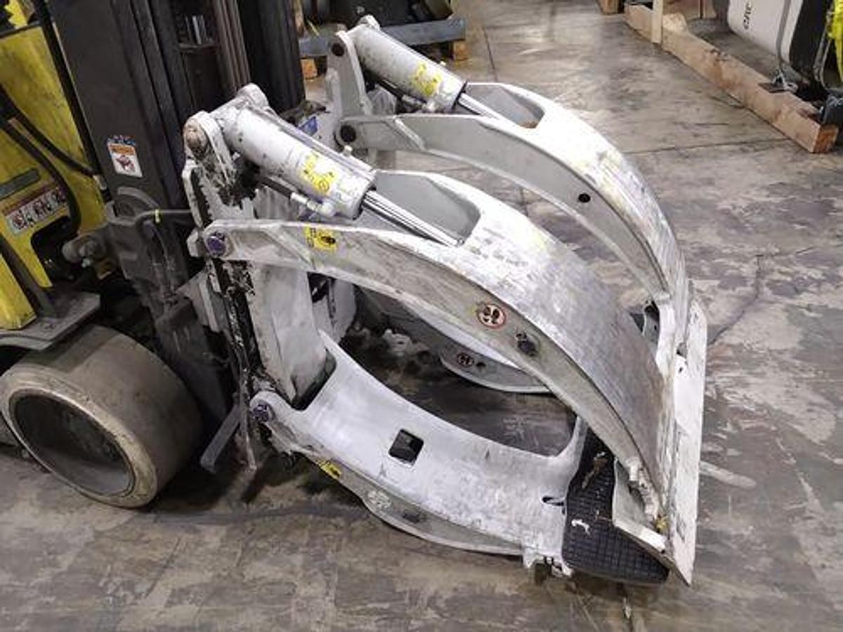 Used 60" CASCADE PAPER ROLL CLAMP 25H-RCP-BX07-006 CLASS III 