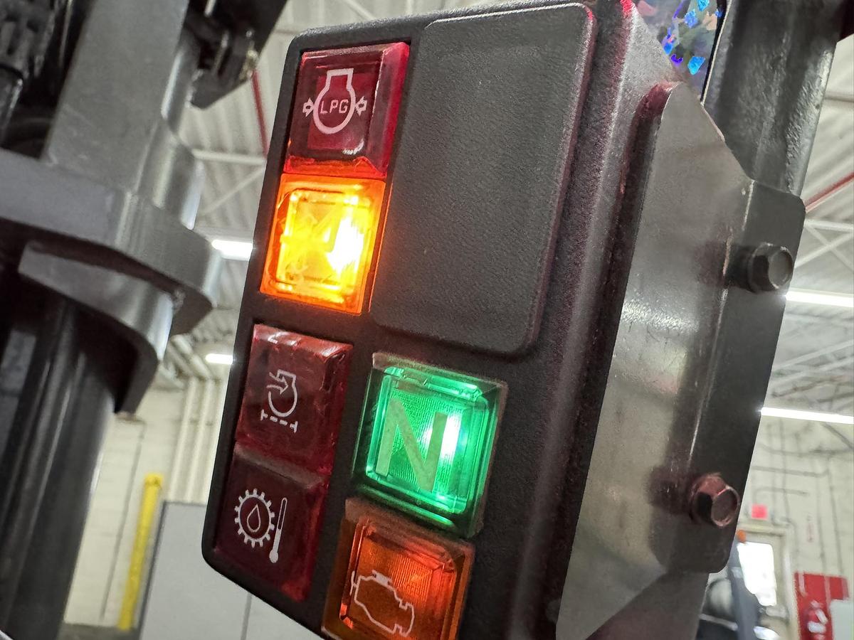 Used CATERPILLAR ROLL CLAMP TRUCK MODEL GC55K6 WITH CASCADE CLAMP