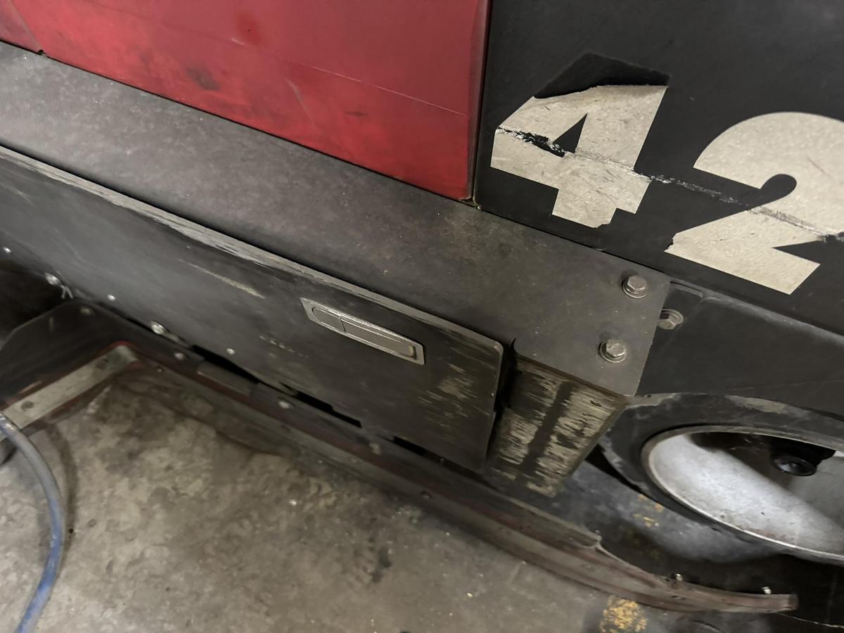 Used FACTORY CAT FLOOR SCRUBBER