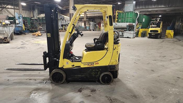Used 3,500 POUND HYSTER S35FT FORKLIFT WITH SIDE SHIFT - ON HOLD IU