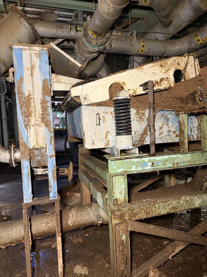 Used BIRD JOHNSON MDL. 24 VIBRATATING SCREEN S/S