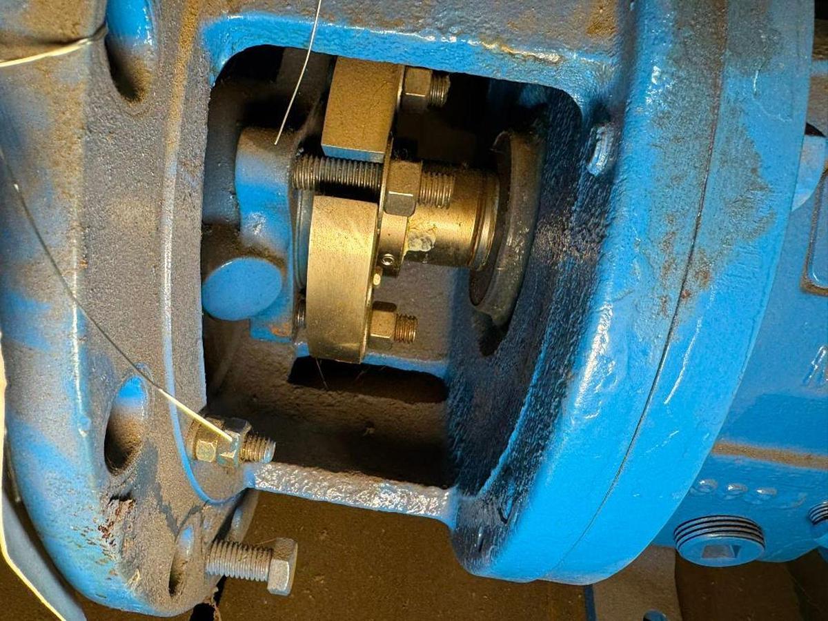 Used GOULDS 3196 MTX POWER END PULLOUT PUMP PART 2X3-13 STAINLESS STEEL