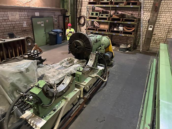 Used 334" (8500MM) WALDRICH SIEGEN ROLL GRINDER