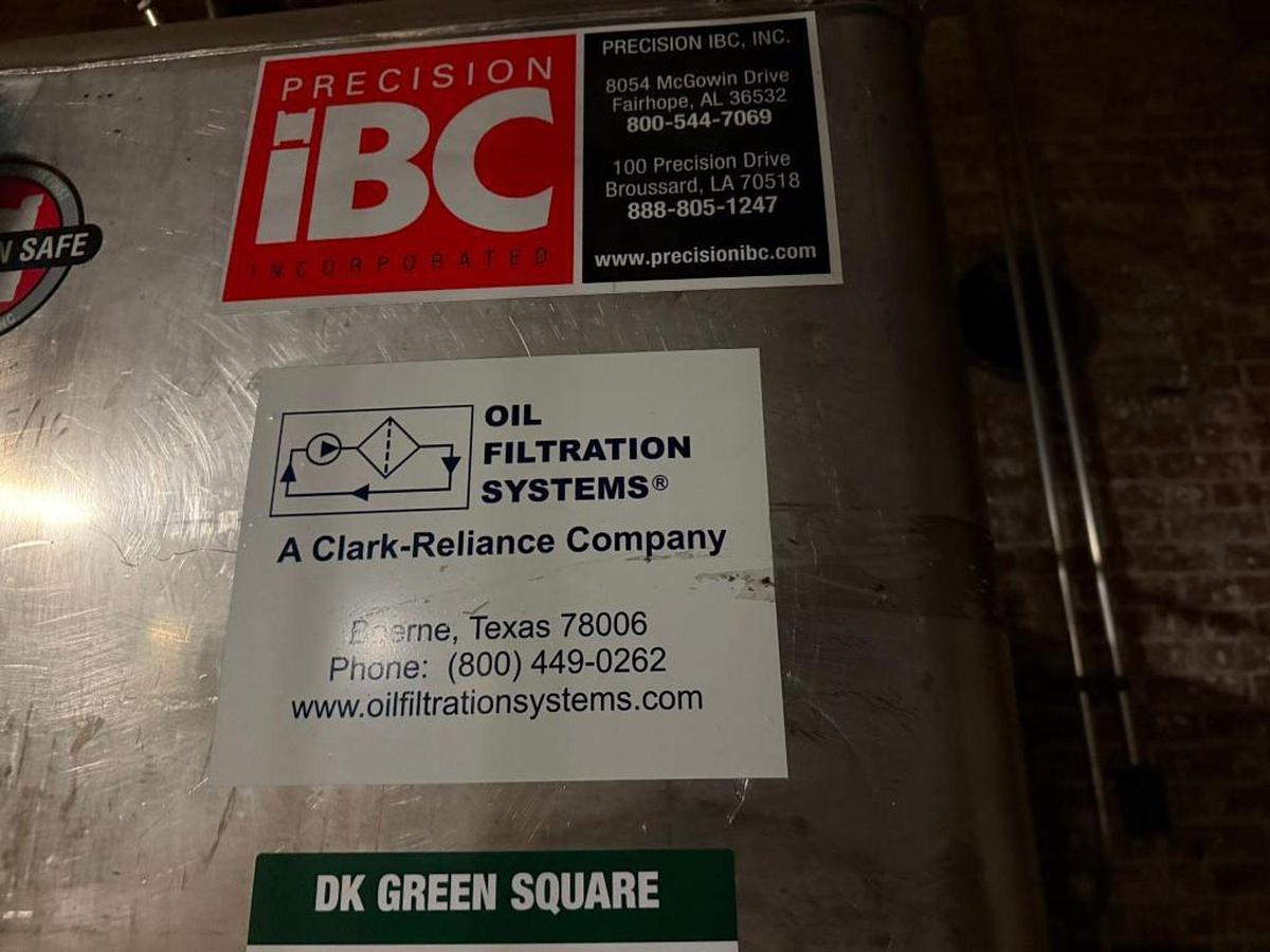 Used 550 GALLON PRECISION IBC 304 STAINLESS STEEL CHAMICAL TANK