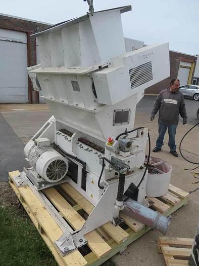 Used TRIA (OMV GROUP) GRANULATOR MODEL 900 NS-R WITH SILENCER
