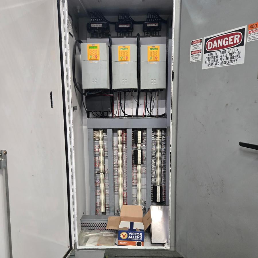 Used 68" WIDE WOLVERINE 6 COLOR FLEXO STACK PRESS - 60" DIAMETERS