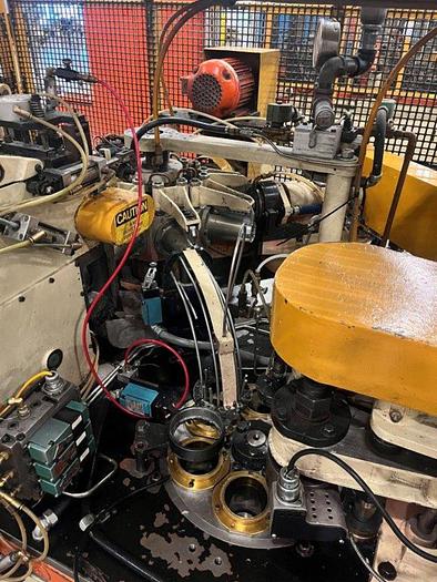 Used PAPER MACHIENRY CORPORATION PMC-1000 12OZ CUPS