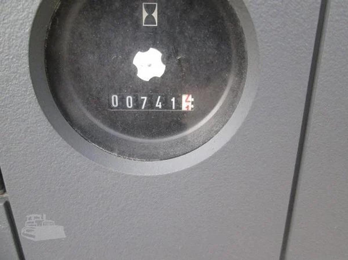 Used INGERSOLL-RAND MODEL P185WJD PORTABLE COMPRESSOR