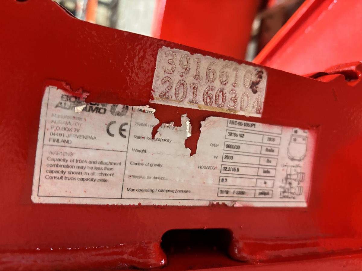 Used 2016 BOLZONI ARAMO ARC-90-1060PE 60" DIAMETER ROLL CLAMP