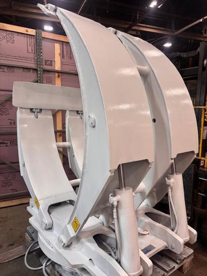 Used CASCADE 84" DIAMTER ROLL CLAMP 120F-RCP-05CR3 CLASS IV