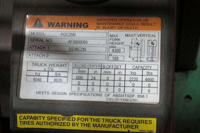 Used 5,000 POUND MITSUBISHI FGC25N FORKLIFT TRIPLE STAGE MAST