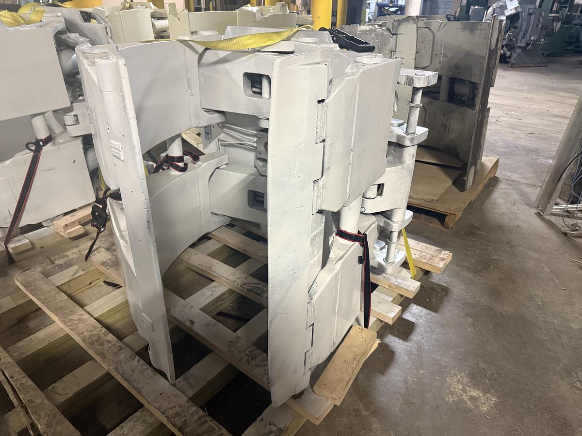 Used CASCADE MODEL 100F-RCS - 139 60" DIAMETER CLAMP