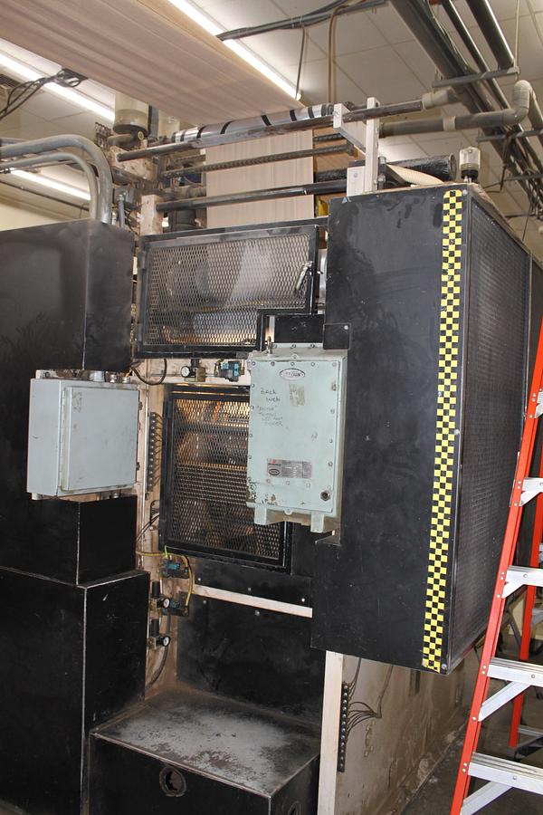Used 37" WIDE GREENBAY ENGINEERING SINGLE FOLD DISPENCER TOWEL WITH BRETTING BANDER