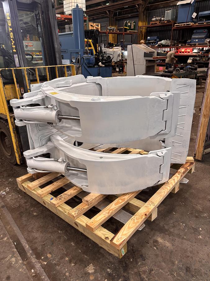 Used 72" CASCADE MODEL 90F-RDS-112 PAPER ROLL CLAMP