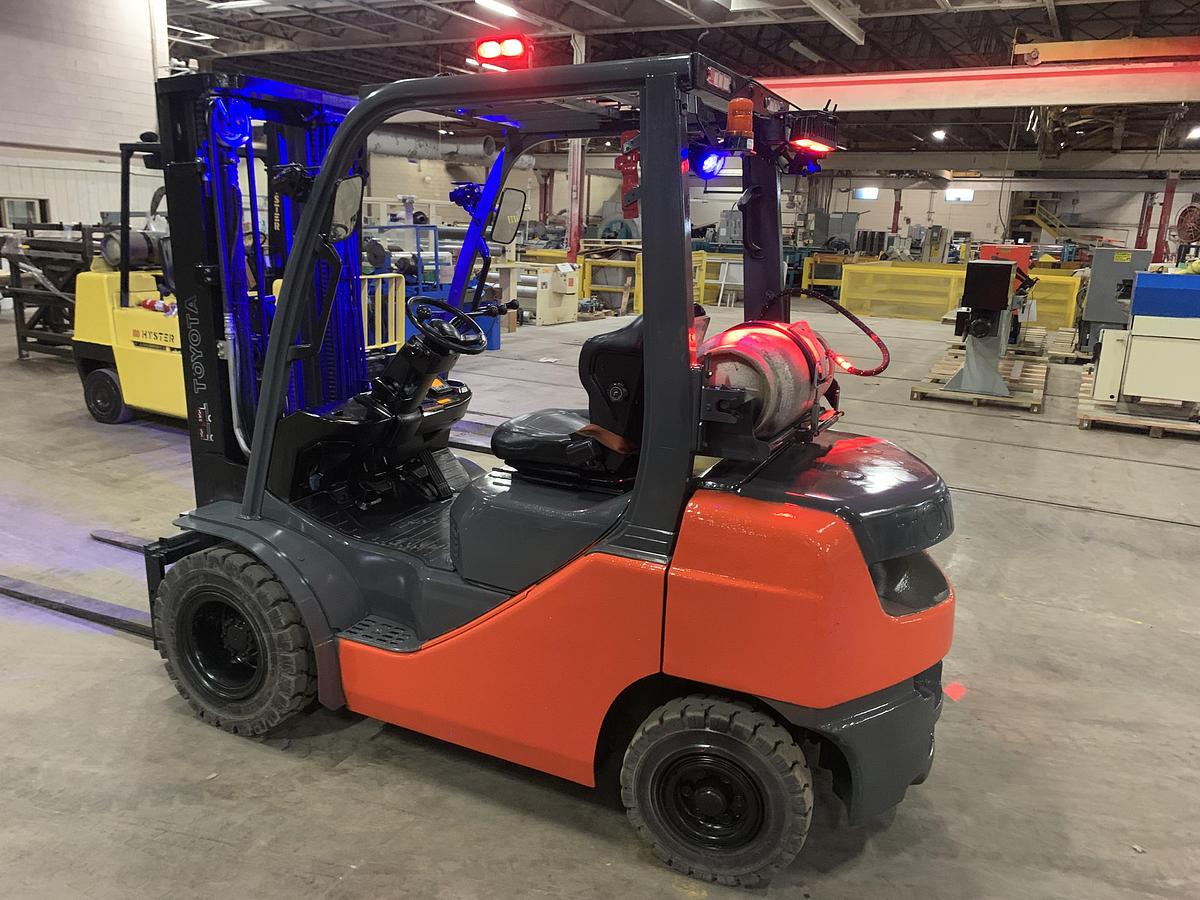 Used 5,000 lb. TOYOTA MDL 8FGU25  WITH SIDE SHIFT 2,100 HOURS 