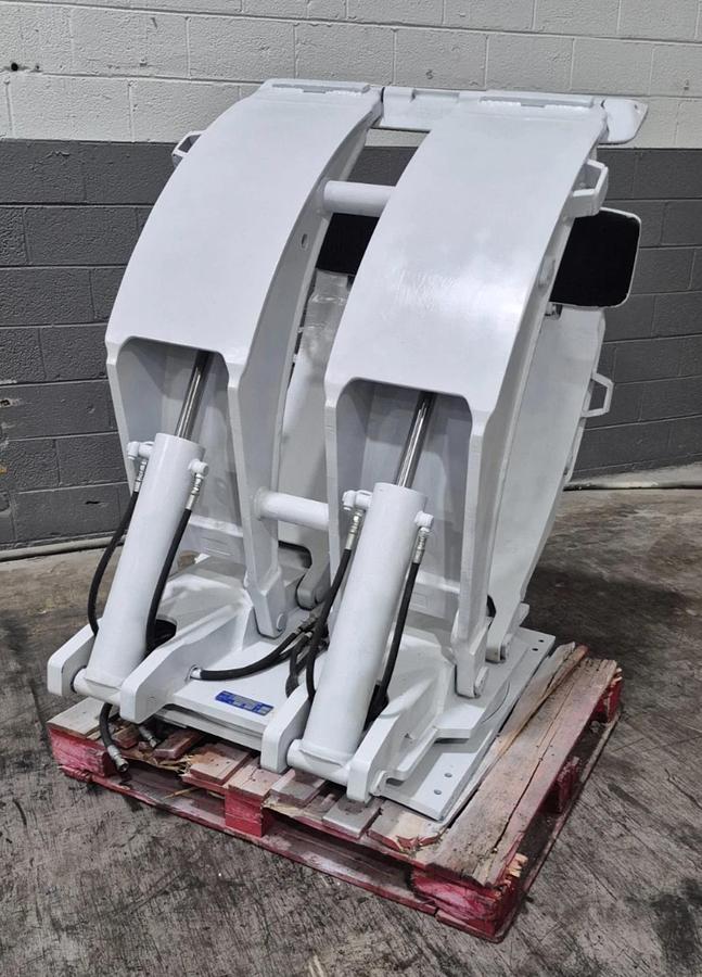 Used 72" CASCADE MODEL 100F-RCP-339 PAPER ROLL CLAMP CLASS IV 