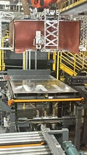 Used FANUC CORPORATION R-30iB PLUS CONTROLLER ROBOT M-410iC MANUFACTURED 2018